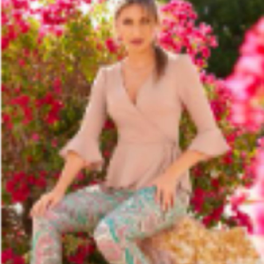 BOSTON PROPER FIT AND FLARE WRAP TOP SIZE: S